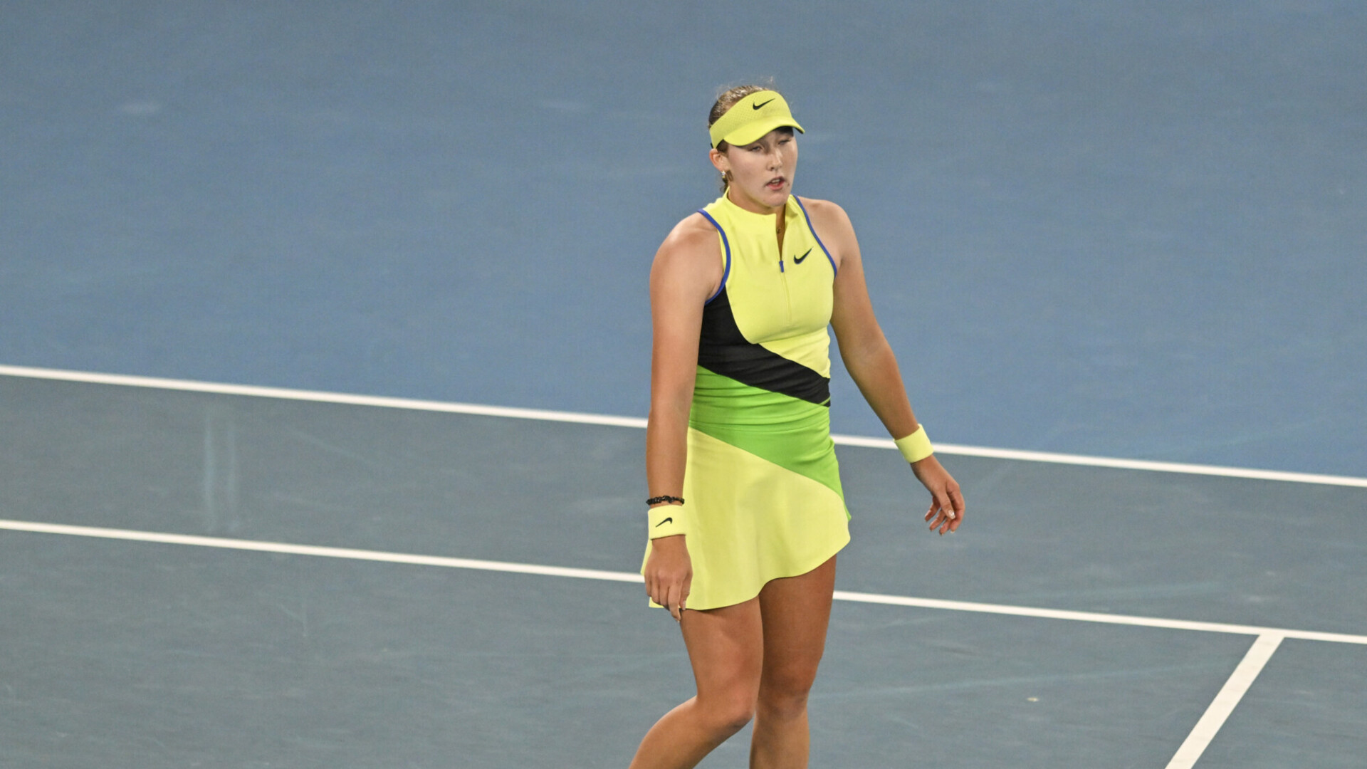 Мирра Андреева не смогла выйти в полуфинал теннисного турнира в Дубае