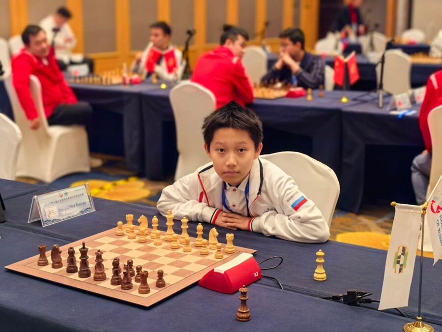 Гений из России стал чемпионом мира в 11 лет! Разорвал всех под флагом страны