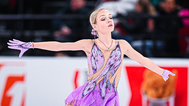 Фигуристка Костылева защитила титул чемпионки России среди юниоров