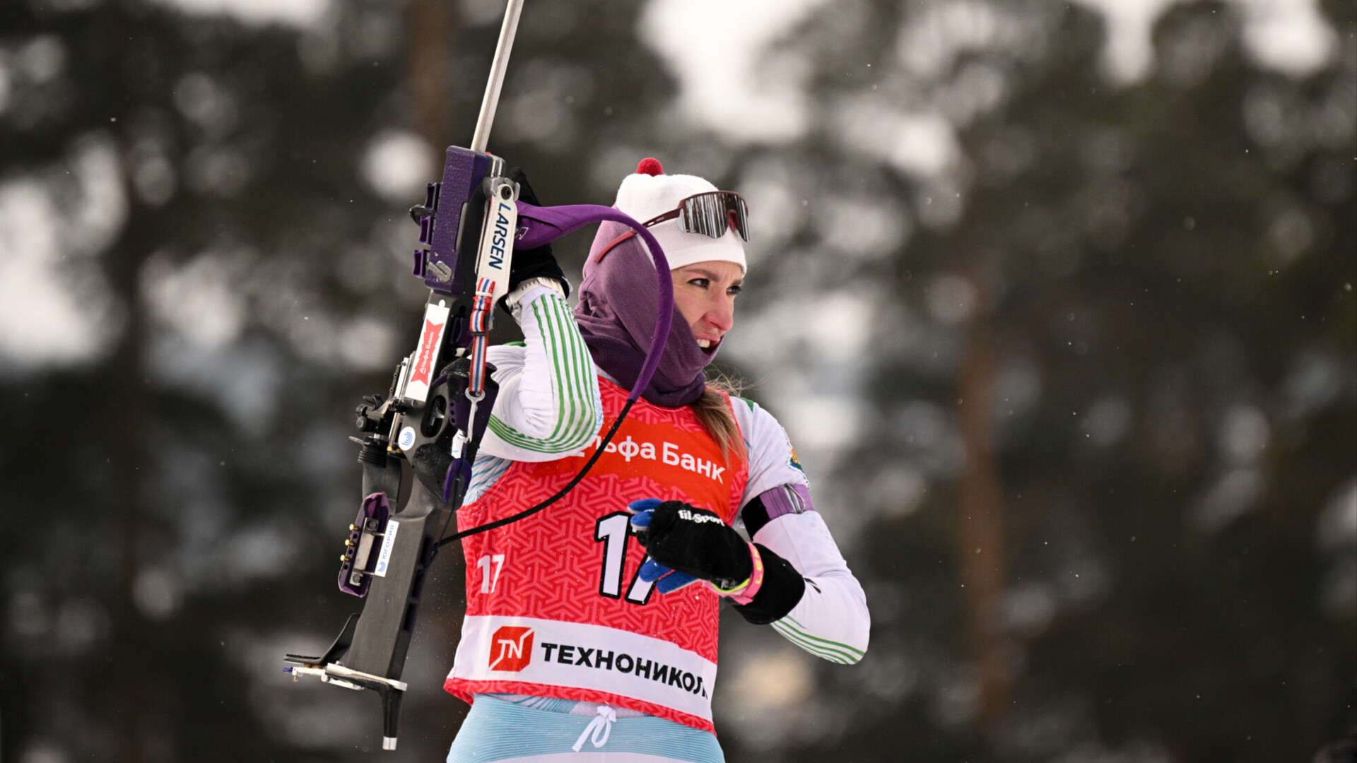 Мошкова выиграла квалификацию суперпасьюта на чемпионате России по биатлону в Увате