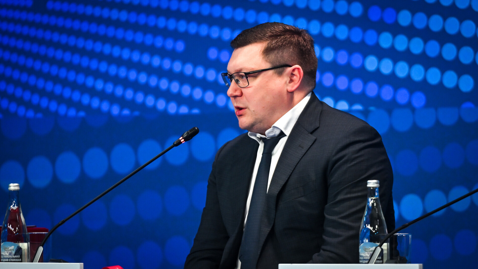 Митрофанов о новом лимите на легионеров в РПЛ: «Высказали все доводы от клубов, Дегтярев их услышал» Митрофанов о новом лимите на легионеров в РПЛ: «Высказали все доводы от клубов, Дегтярев их услышал»