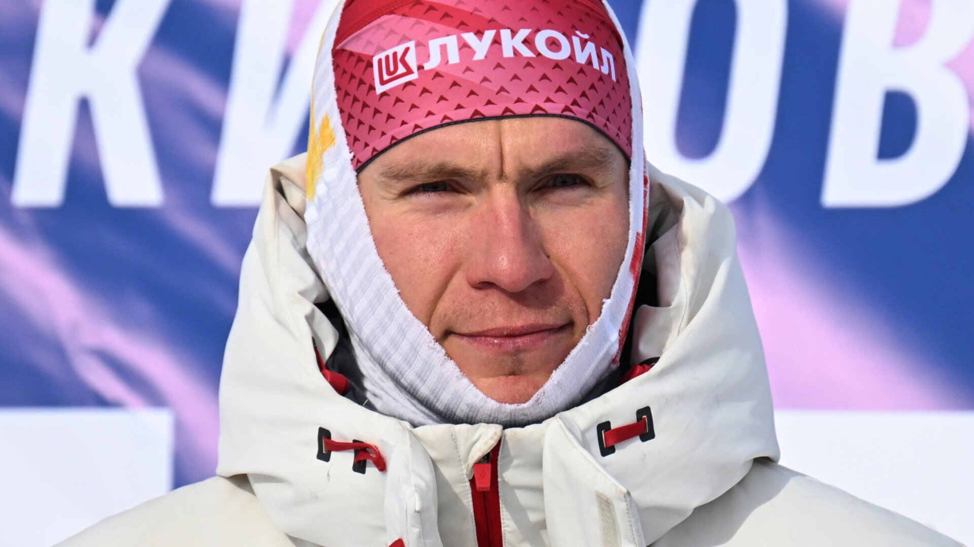 Большунов выиграл масс‑старт на 70 км на чемпионате России по лыжным гонкам в Мурманской области Большунов выиграл масс‑старт на 70 км на чемпионате России по лыжным гонкам в Мурманской области