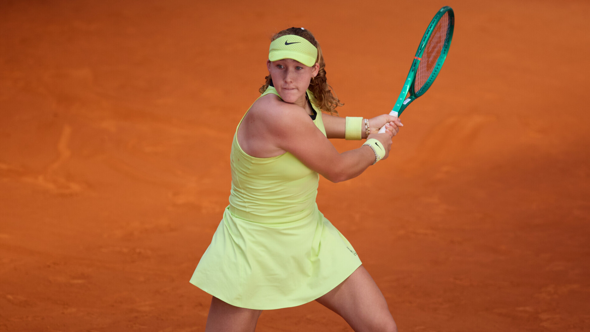 Мирра Андреева вышла в четвертьфинал турнира WTA 1000 в Мадриде Мирра Андреева вышла в четвертьфинал турнира WTA 1000 в Мадриде