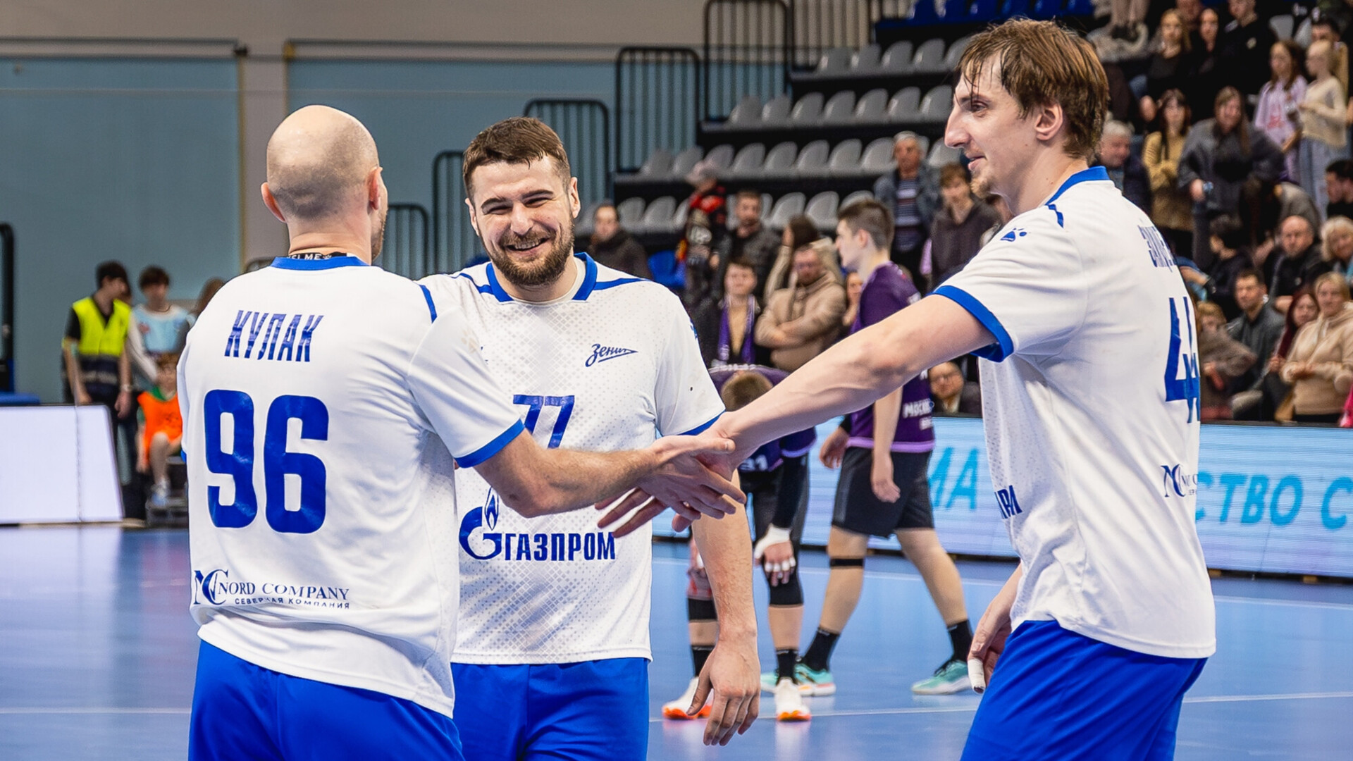 «Зенит» сыграет с ЦСКА в финале чемпионата России по гандболу «Зенит» сыграет с ЦСКА в финале чемпионата России по гандболу