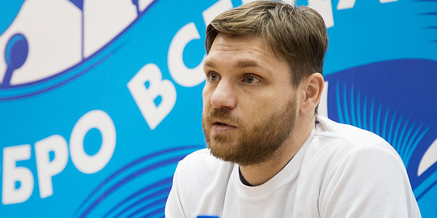 «Всем очевидно, что сейчас все в руках «Зенита». Основная задача здесь — не ошибиться» — Игонин «Всем очевидно, что сейчас все в руках «Зенита». Основная задача здесь — не ошибиться» — Игонин