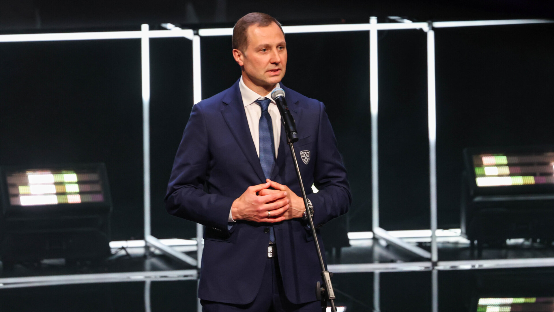 Морозов заявил, что КХЛ общалась с представителями «Авангарда» и «Торпедо» на тему потенциального проведения Матча звезд Морозов заявил, что КХЛ общалась с представителями «Авангарда» и «Торпедо» на тему потенциального проведения Матча звезд