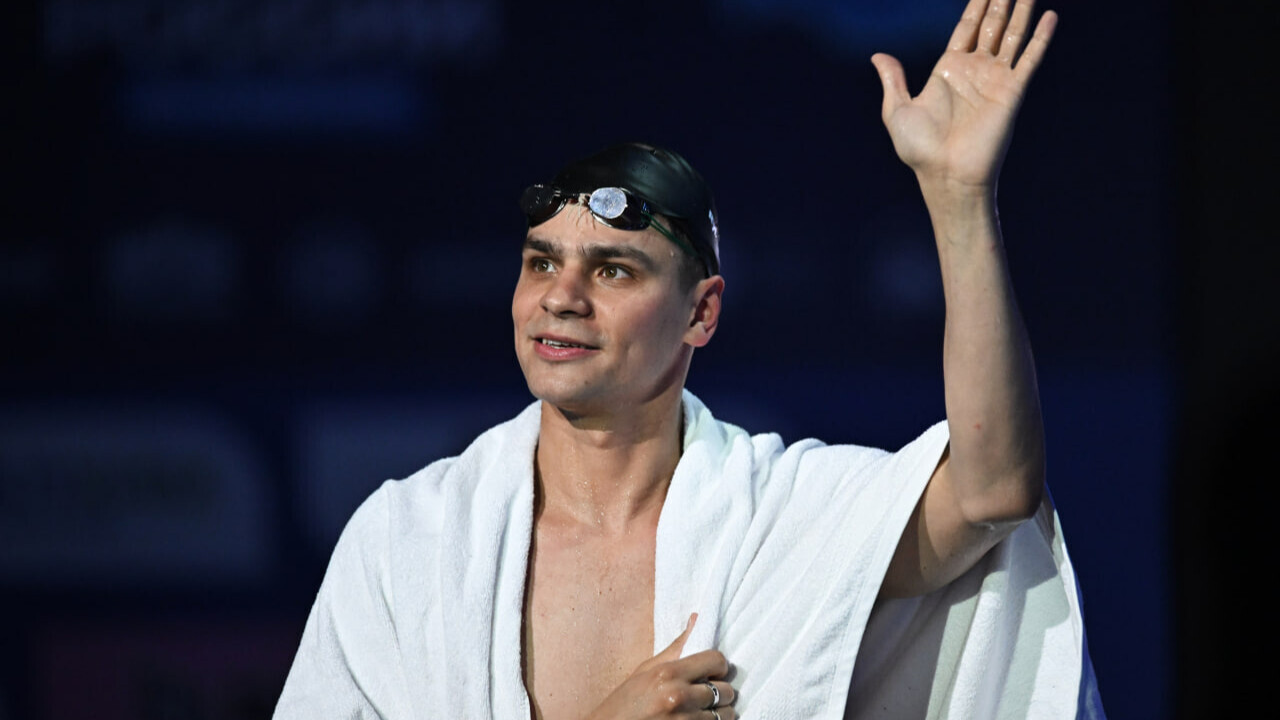 Двукратный олимпийский чемпион Рылов провел прощальный заплыв и завершил профессиональную карьеру Двукратный олимпийский чемпион Рылов провел прощальный заплыв и завершил профессиональную карьеру