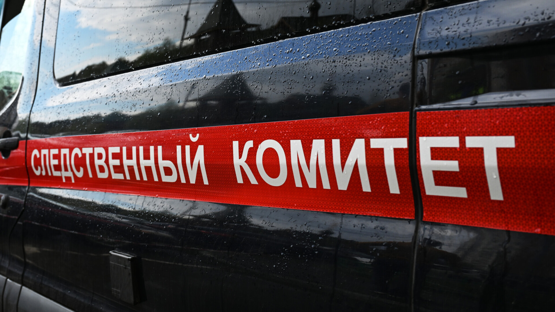 Подросток погиб, его отец пострадал при восхождении на Эльбрус