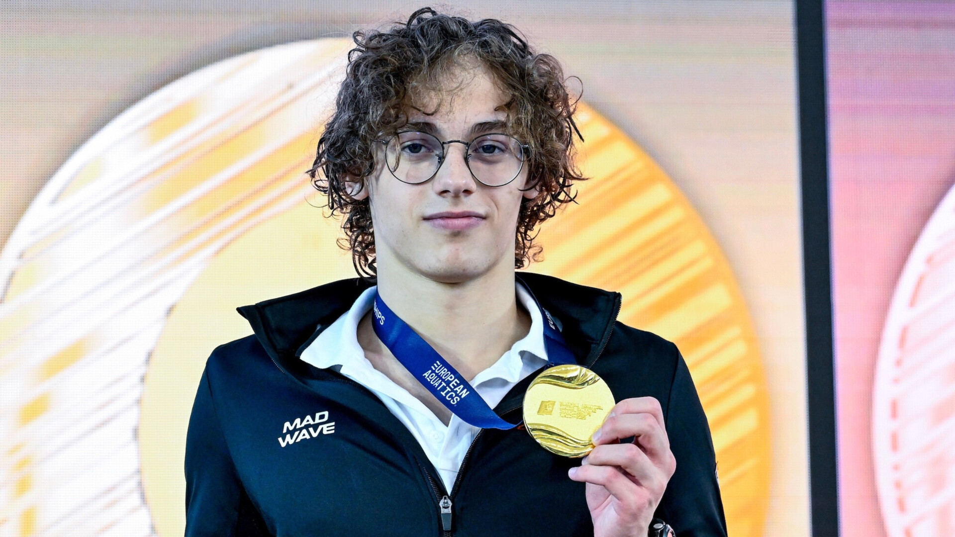 Российский пловец Баранов завоевал золото юниорского чемпионата Европы на 100‑метровке баттерфляем