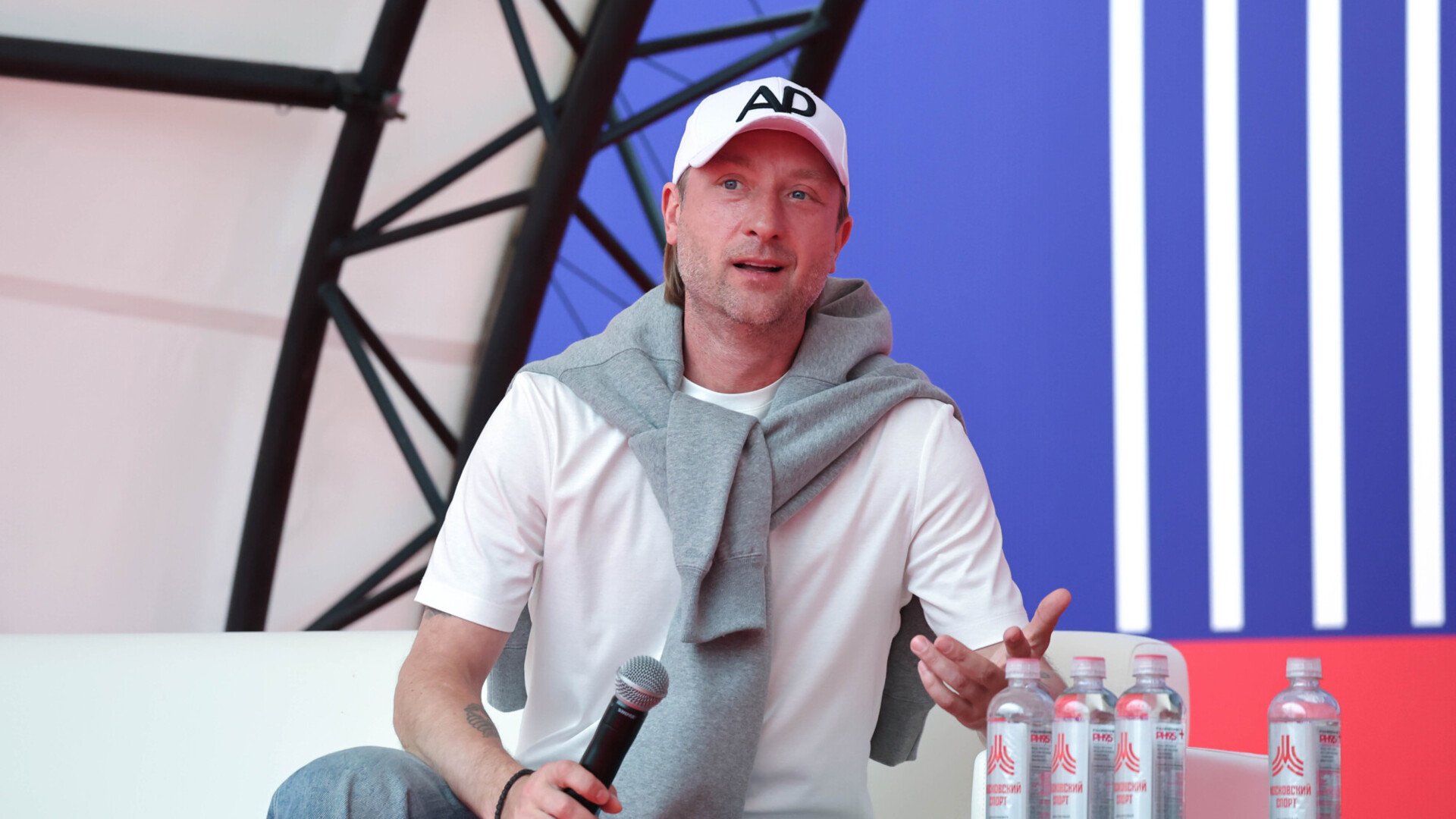 Плющенко: «Видимо, я не такой талантливый, как Ягудин, но работящий» Плющенко: «Видимо, я не такой талантливый, как Ягудин, но работящий»