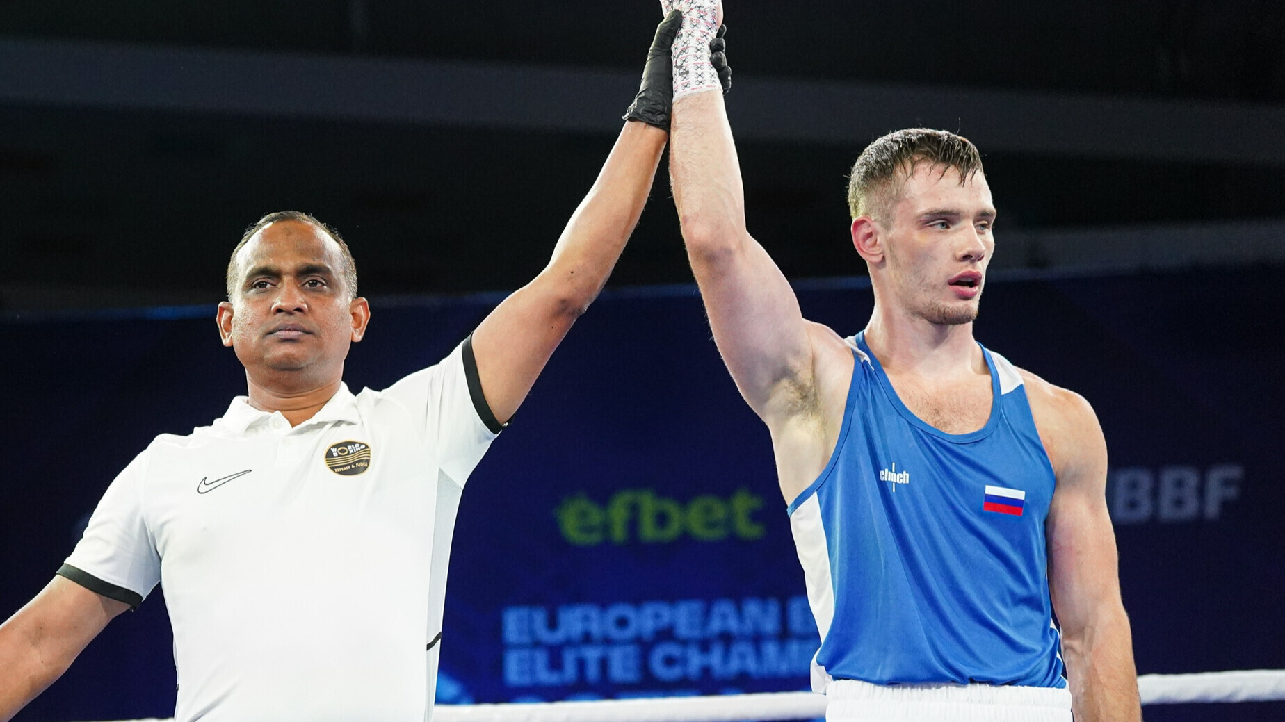 Россиянин Колденков одержал победу на чемпионате Европы по боксу