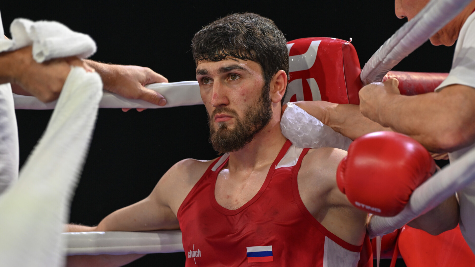 Боксер Муцольгов вышел в финал чемпионата Европы Боксер Муцольгов вышел в финал чемпионата Европы