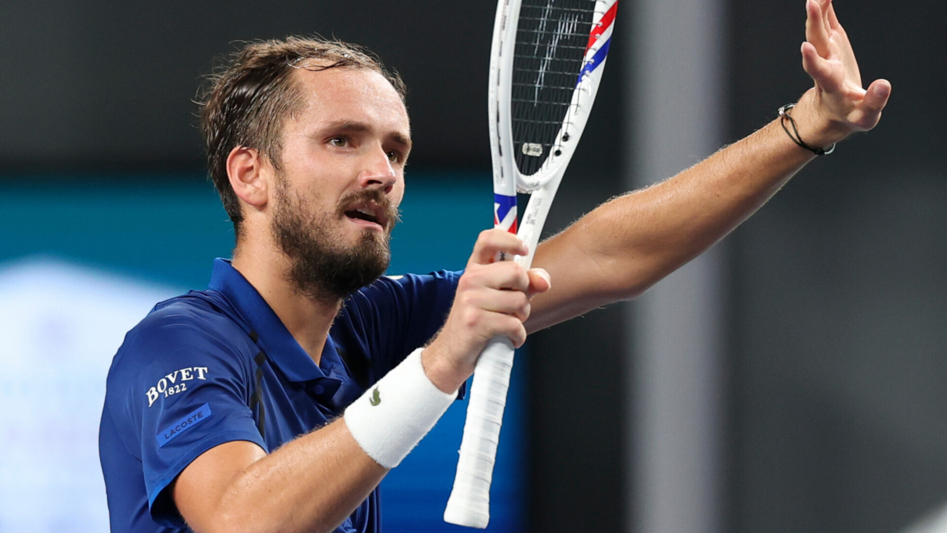 Даниил Медведев впервые в карьере защитил титул ATP Даниил Медведев впервые в карьере защитил титул ATP