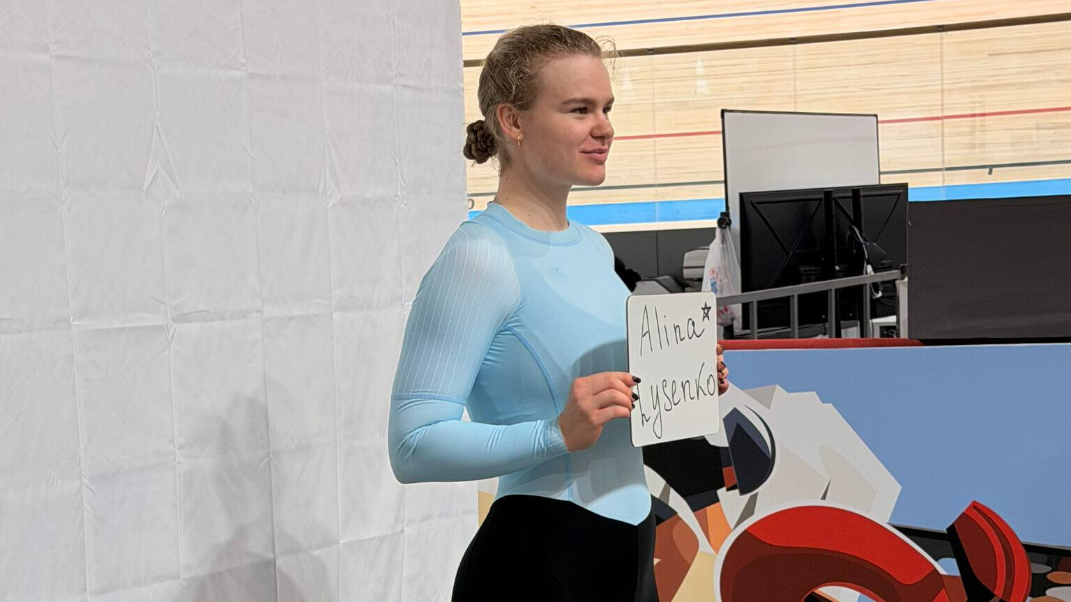 Российская велогонщица Алина Лысенко завоевала золото чемпионата мира в кейрине